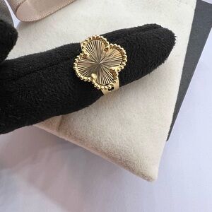 Gold filled clover adjustable ring NWOT